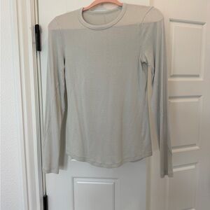 Lululemon Hold Tight Long Sleeve Shirt, Size 6, in color Sparkle.